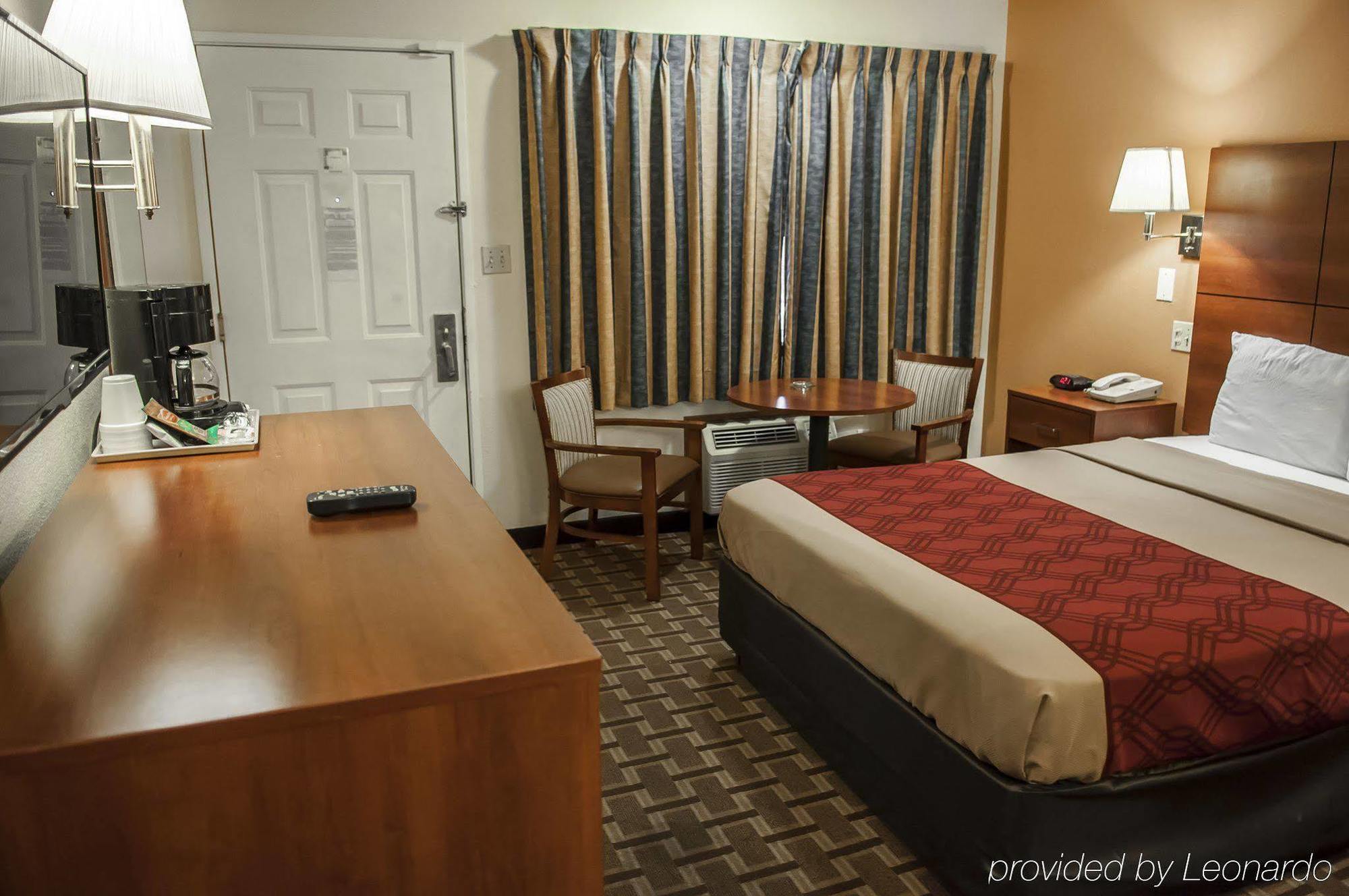 Econo Lodge Midtown Albuquerque Exterior photo