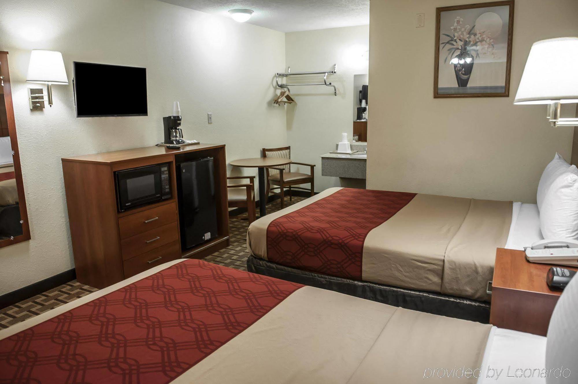 Econo Lodge Midtown Albuquerque Exterior photo