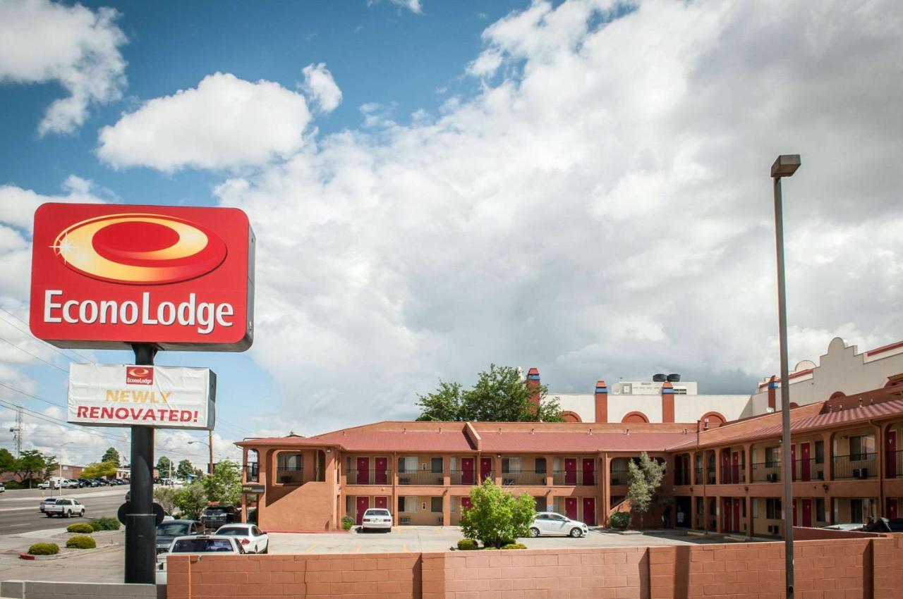 Econo Lodge Midtown Albuquerque Exterior photo