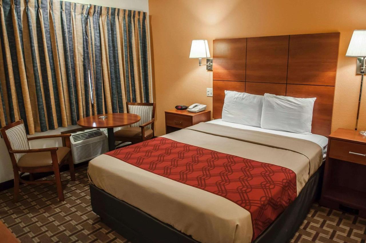 Econo Lodge Midtown Albuquerque Exterior photo